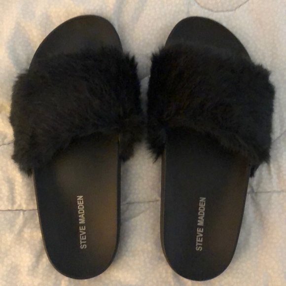 Steve Madden Shoes - Steve Madden Black Slides